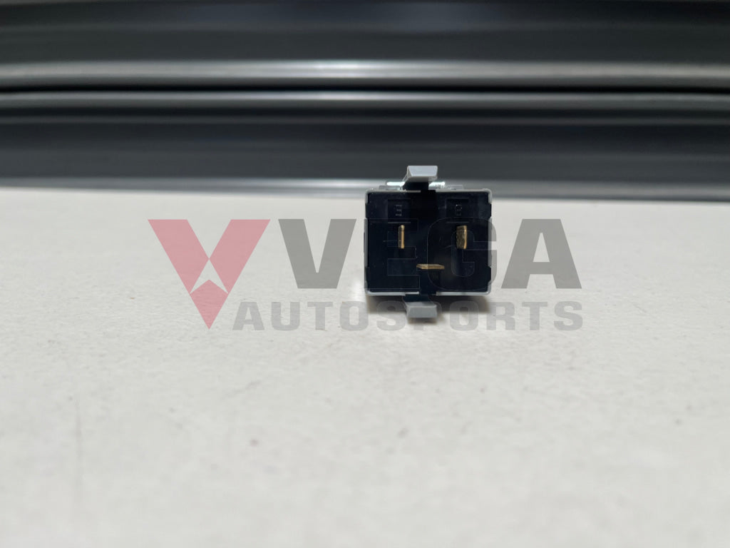 Flasher Unit Hazard Relay 3Pin To Suit Mitsubishi Lancer Evolution 4 5 6 Mb627891 Electrical