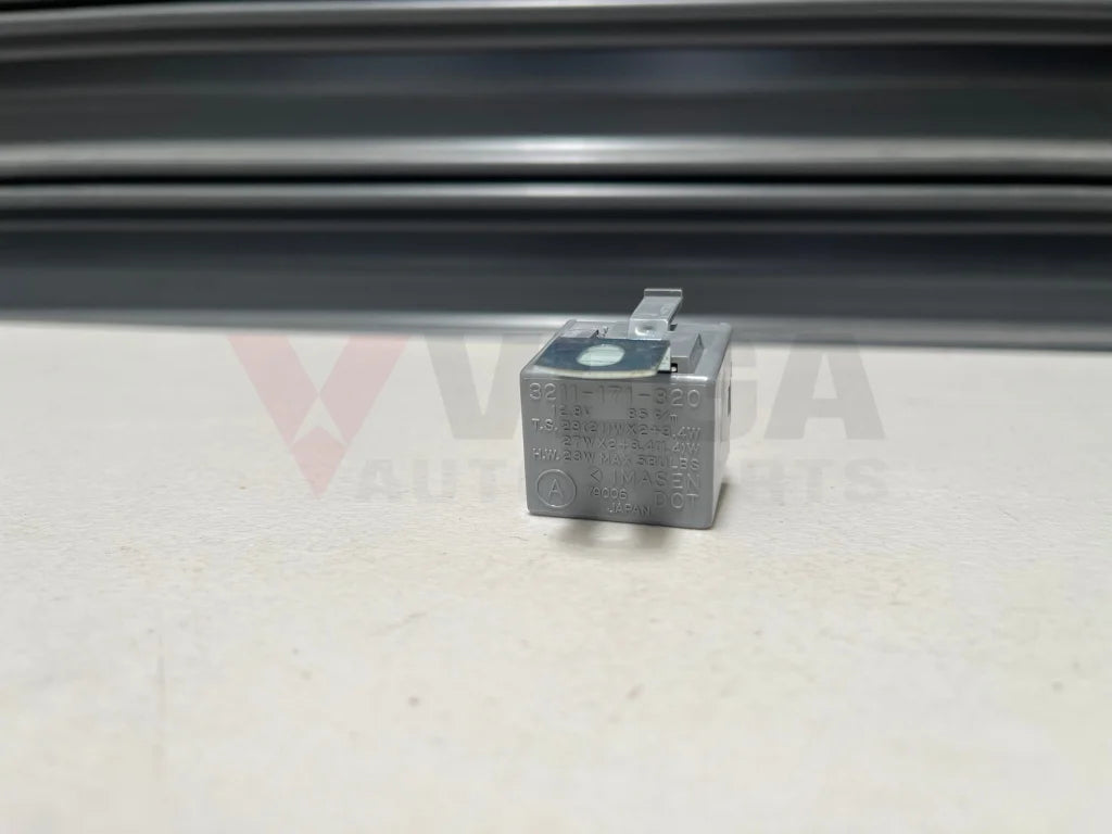 Flasher Unit Hazard Relay 3Pin To Suit Mitsubishi Lancer Evolution 4 5 6 Mb627891 Electrical