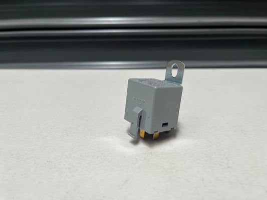 Flasher Unit Hazard Relay 3Pin To Suit Mitsubishi Lancer Evolution 4 5 6 Mb627891 Electrical