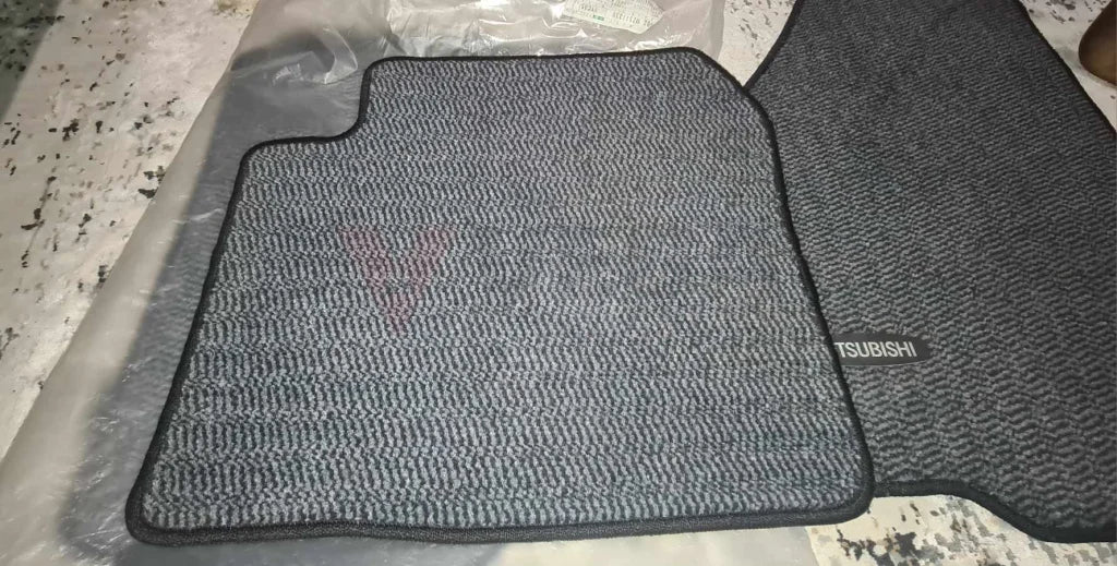 Floor Mats (4-Piece) To Suit Mitsubishi Lancer Evolution 5 / 6 Cp9A - Used Interior