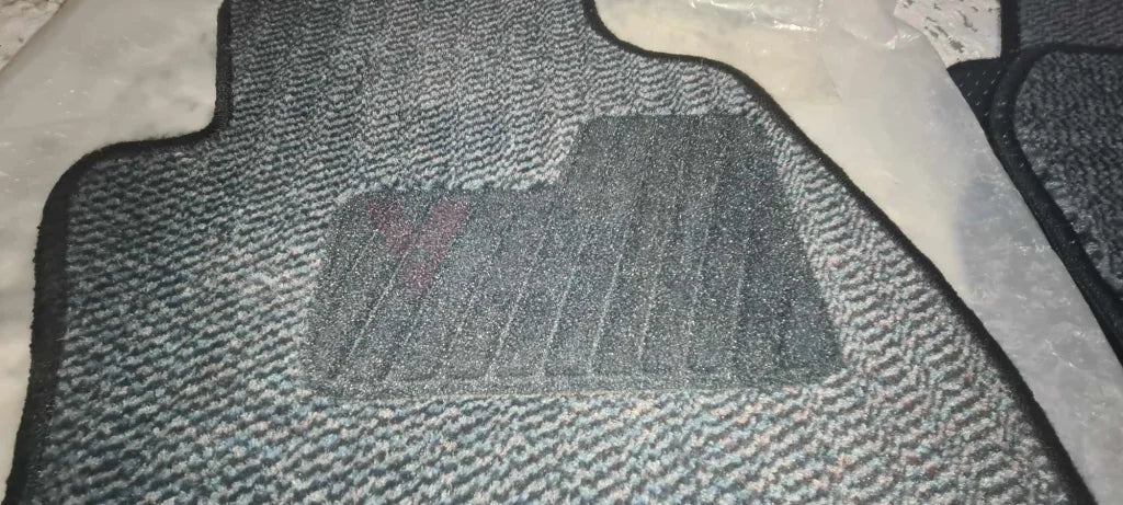 Floor Mats (4-Piece) To Suit Mitsubishi Lancer Evolution 5 / 6 Cp9A - Used Interior