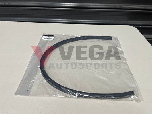 Front Bonnet Seal To Suit Mitsubishi Lancer Evolution 6 / 6.5 Cp9A Mr503134 Exterior