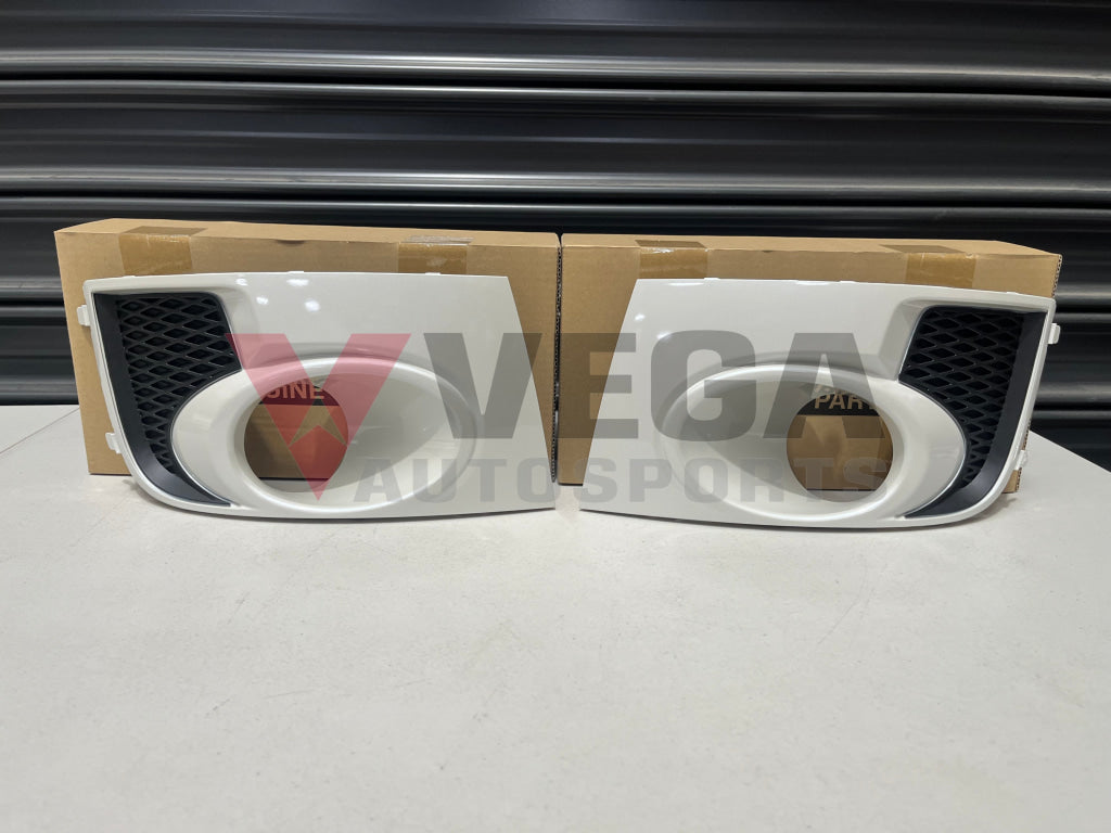 Front Bumper Fog Light Covers(Satin White Pearl 37J) To Suit Subaru Wrx/Sti 11-14 Gr Gv