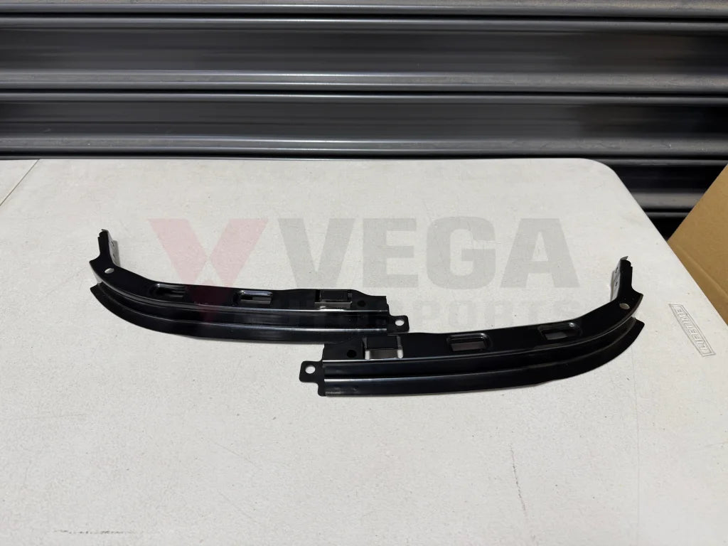 Front Bumper Lower Retainer Set RHS & LHS (Aftermarket) to suit Nissan Skyline R34 GTR 62294-AA400 / 62295-AA400