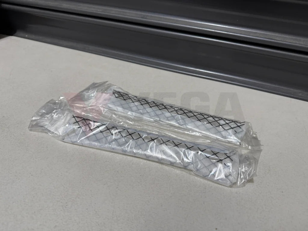 Front Bumper Mesh Set (2-piece) to suit Mitsubishi Lancer Evolution 7 CT9A MR957470 - Vega Autosports