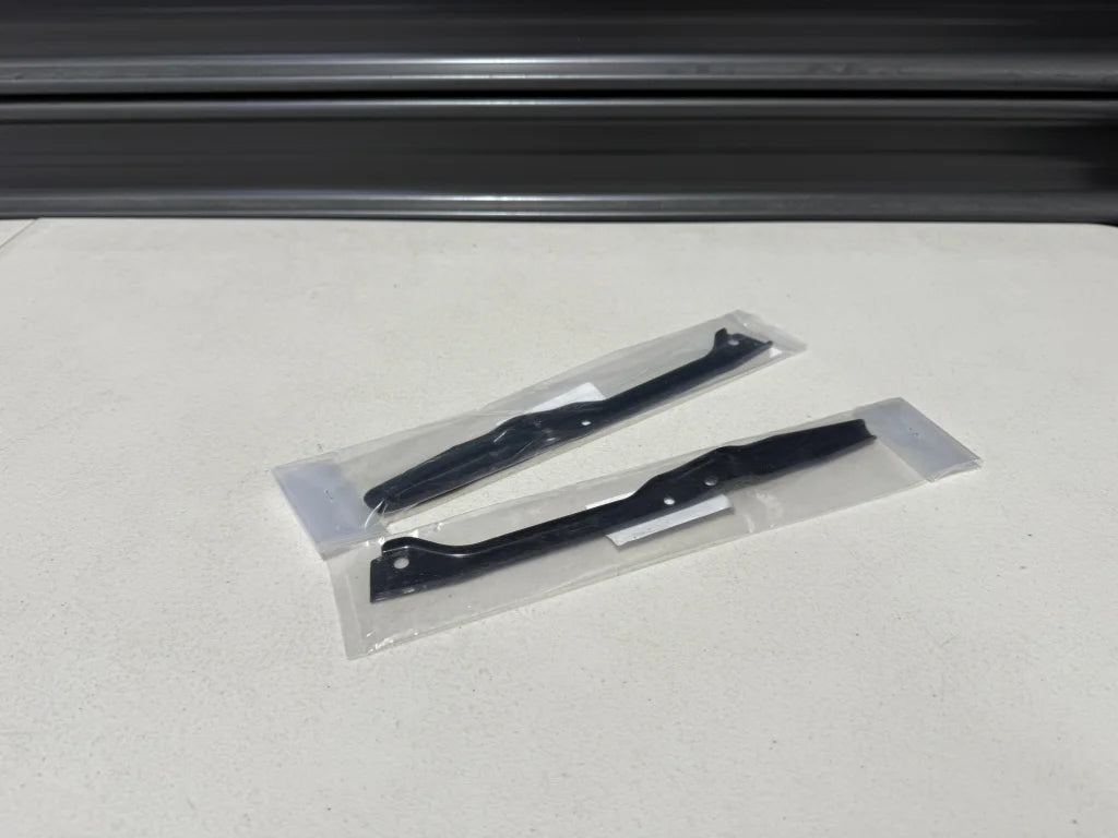 Front Bumper Side Bracket Set RHS / LHS to suit Nissan Skyline R33 GTS T 62222 15U00 / 62223 15U00 Exterior