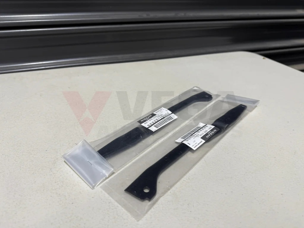 Front Bumper Side Bracket Set RHS / LHS to suit Nissan Skyline R33 GTS T 62222 15U00 / 62223 15U00 Exterior