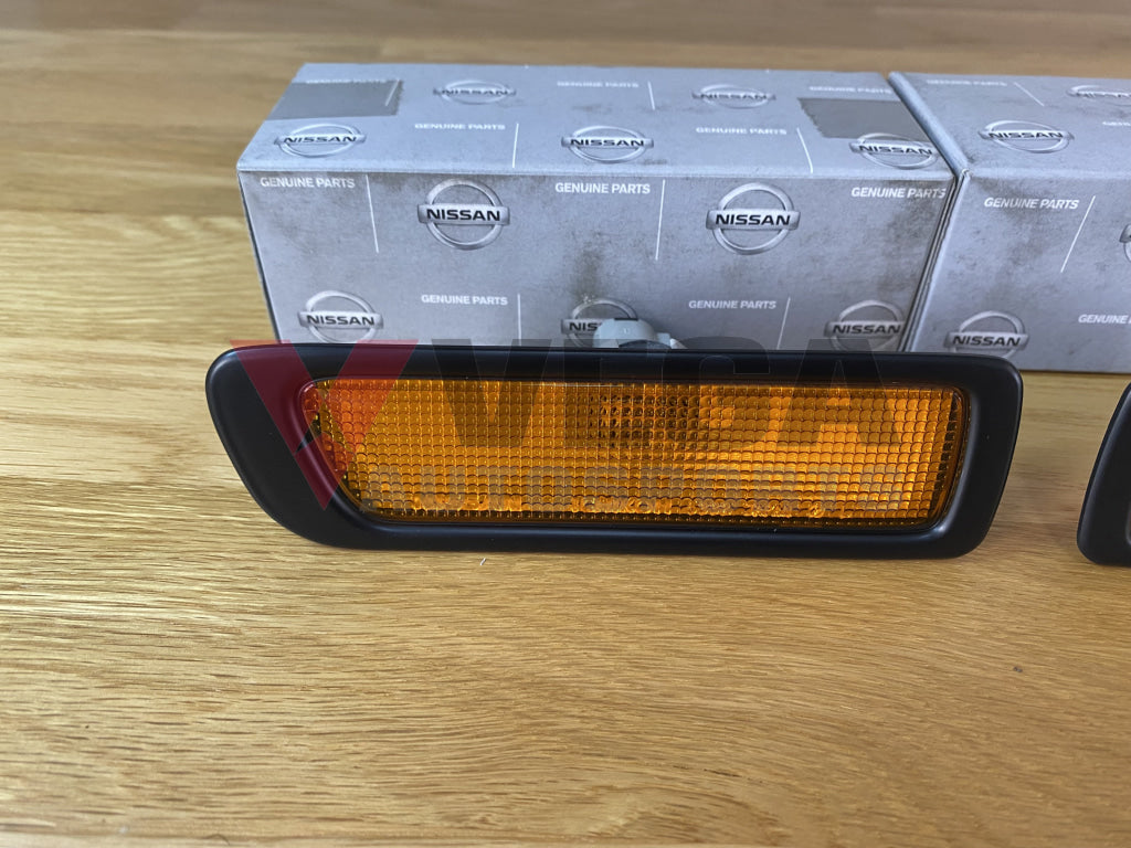 Front Guard Indicator Set Rhs & Lhs To Suit Nissan Skyline R33 Gtst Electrical