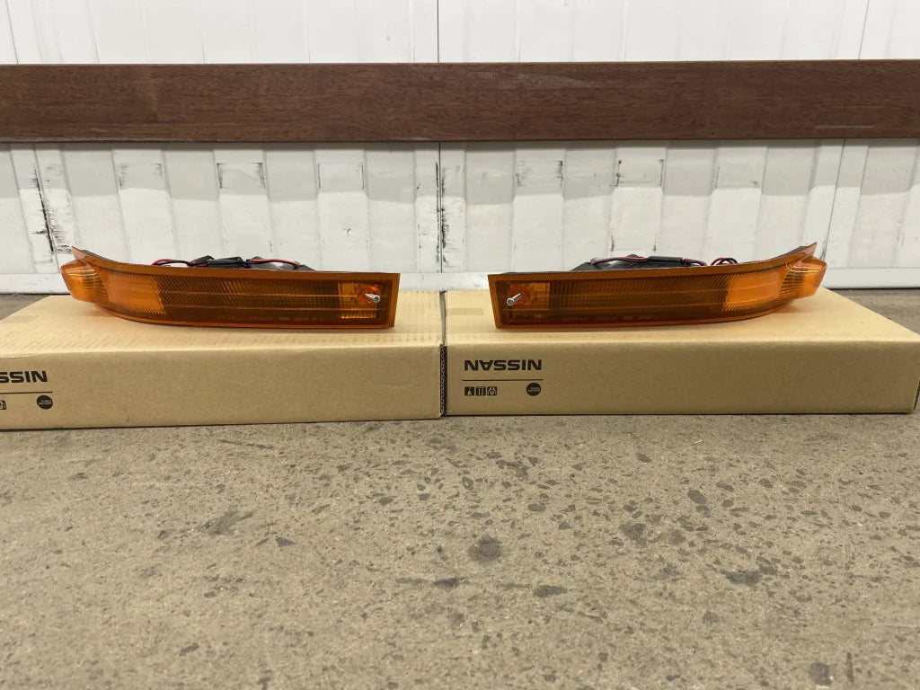 Front Indicator Lamp Set (Rhs & Lhs) To Suit Nissan Silvia S14 Series 2 Electrical