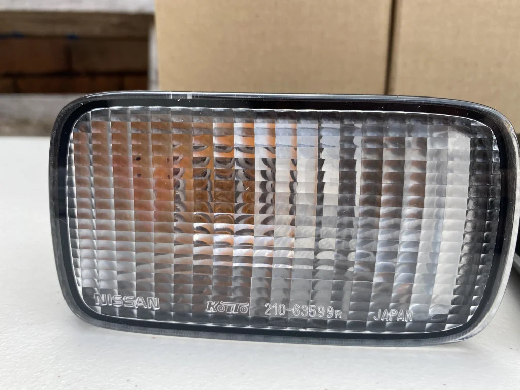 Front Indicator Set (Clear) To Suit Nissan Skyline R34 Gtr / Gtt Gt-V Gt - Late Model Electrical