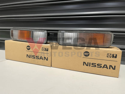 Front Indicator Set (Rhs & Lhs) To Suit Nissan Skyline R33 Gts-T Series 1 26130-15U26 / 26135-15U26