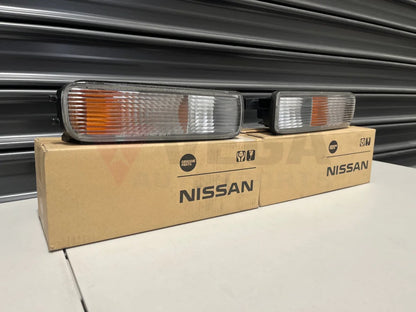 Front Indicator Set (Rhs & Lhs) To Suit Nissan Skyline R33 Gts-T Series 1 26130-15U26 / 26135-15U26