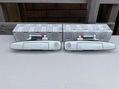 Front Outer Door Handle Assembly (Rhs & Lhs) Qx1 To Suit Nissan Skyline R34 Gtr / Gt-T Gt-V Exterior