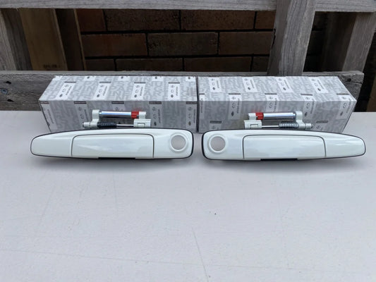 Front Outer Door Handle Assembly (Rhs & Lhs) Qx1 To Suit Nissan Skyline R34 Gtr / Gt-T Gt-V Exterior