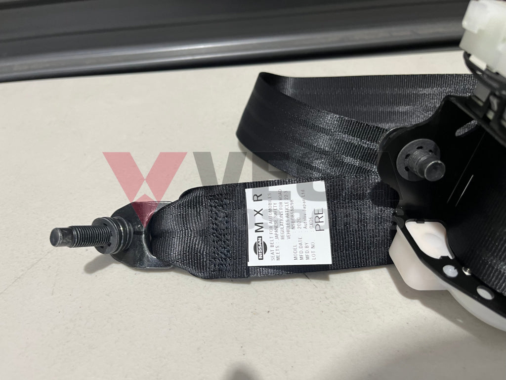 Front Seat Belt Tensioner Assembly RHS to suit Nissan Skyline R34