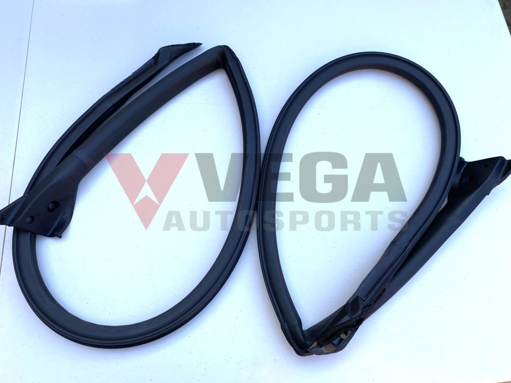 Front Upper Weatherstrips Set to suit Nissan Skyline R32 GTR / GTS-T / GST4 - Vega Autosports