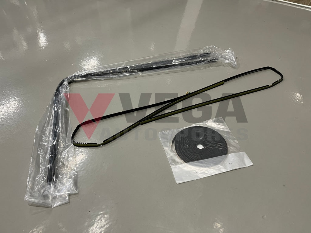 Front Windscreen Fitting Kit To Suit Nissan Silvia S14 Exterior