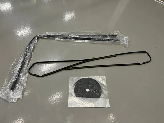 Front Windscreen Fitting Kit To Suit Nissan Silvia S14 Exterior