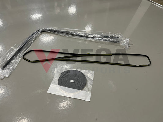 Front Windscreen Fitting Kit To Suit Nissan Silvia S14 Exterior