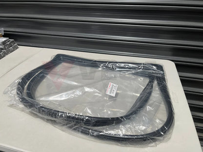 Front Windscreen Seal to suit Toyota Landcruiser 75 76 78 79 Series 11/1984 - 08/2009 56121-60120 Body Mouldings / Seals