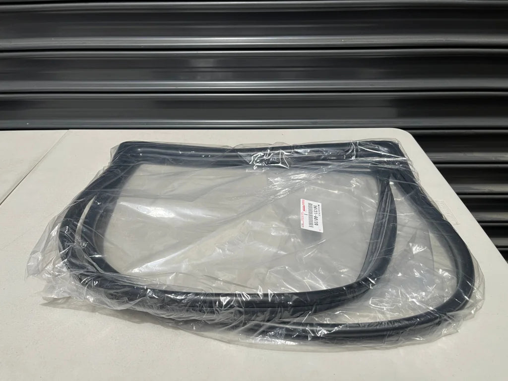Front Windscreen Seal to suit Toyota Landcruiser 75 76 78 79 Series 11/1984 - 08/2009 56121-60120 Body Mouldings / Seals