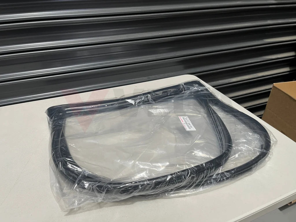 Front Windscreen Seal to suit Toyota Landcruiser 75 76 78 79 Series 11/1984 - 08/2009 56121-60120 Body Mouldings / Seals