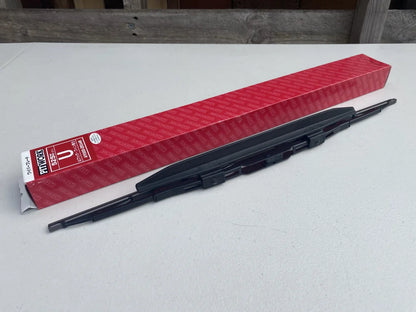 Front Wiper Blade Assembly With Deflector (525Mm) To Suit Nissan Skyline R33 & R34 Models (All)