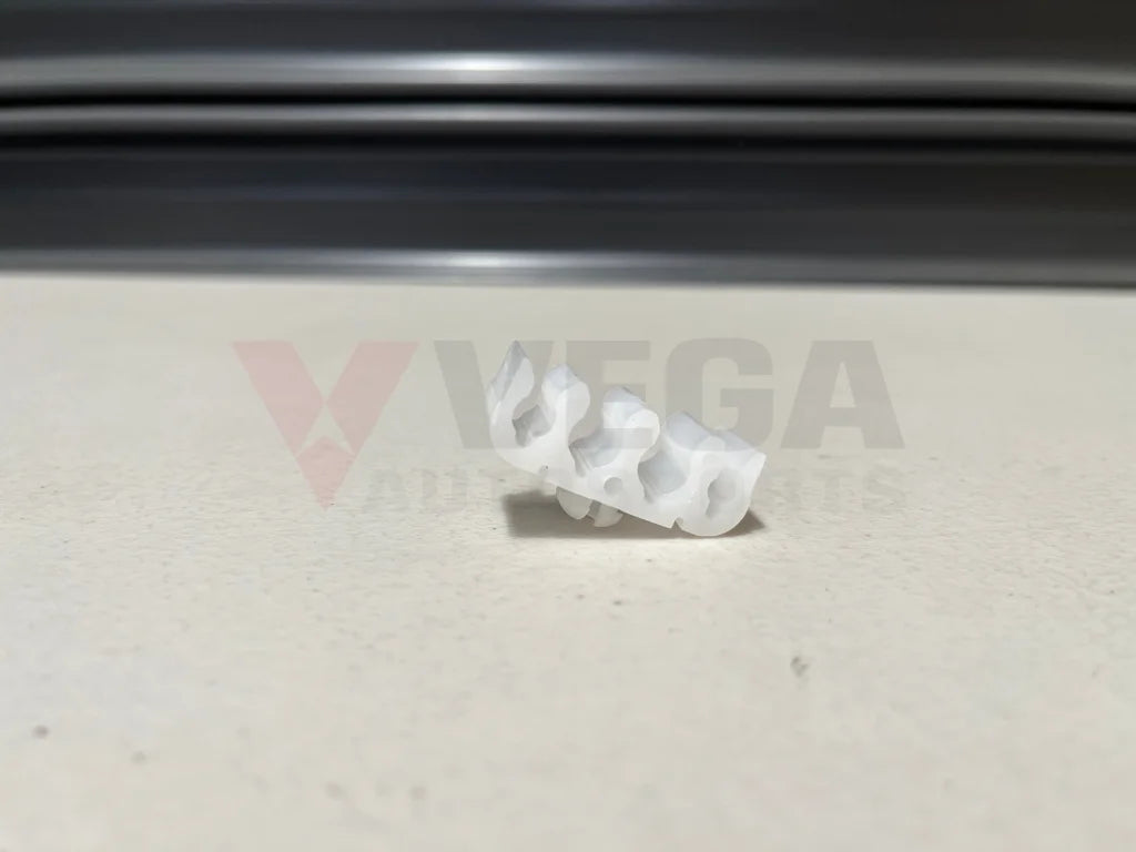 Fuel Line Clip (4-Line) To Suit Nissan Skyline R32 Models Silvia S13 / 180Sx 01561-00341