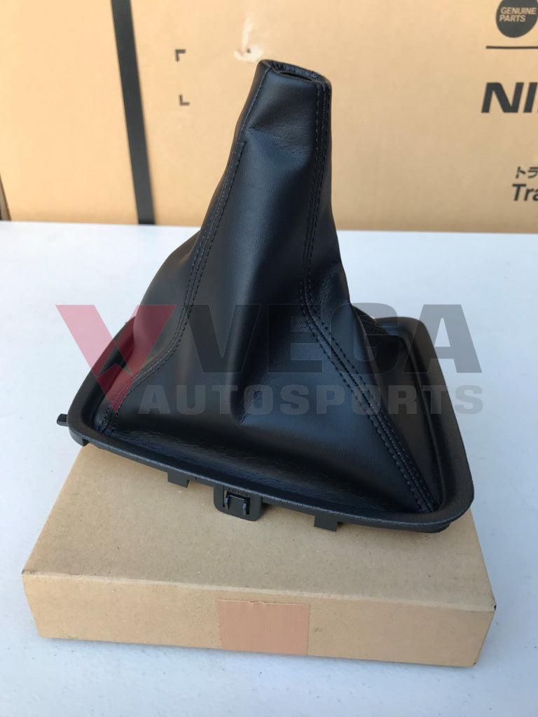 Gear Boot & Surround to suit Nissan Skyline R32 GTR / GTS-4 / GTS-t - 08/1991 - On - Vega Autosports