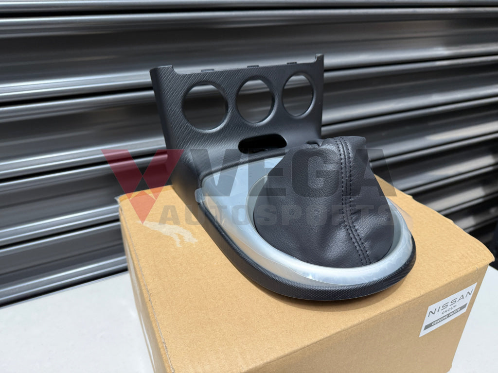 Gear Shift Boot & Surround to suit Nissan 350Z Fair lady Z33 05-09 96936-CF45A Interior