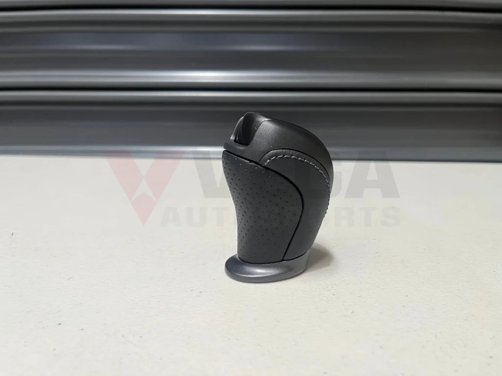Gear Shift Knob (Black Leather - Grey Stitching) To Suit Nissan Skyline R35 Gtr 34910-Kb50A Interior