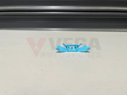 Genuine Mitsubishi Drip Mould Clip (Blue) To Suit Lancer Evolution 2 / 3 4 5 6 6.5 Mb814154 Exterior