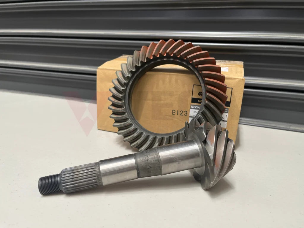Genuine Nissan 4.11 Rear Differential Final Drive Gear Set