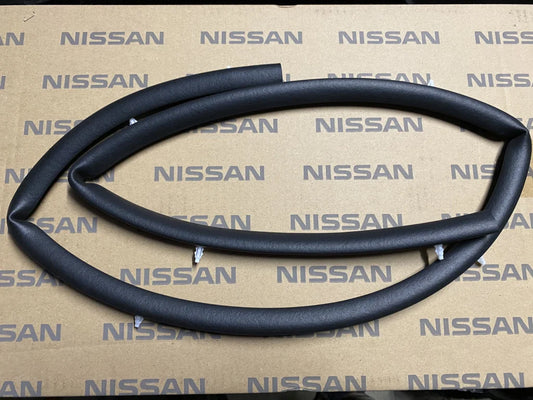 Genuine Nissan Front Cowl Rubber to suit Nissan Skyline R32 GTR / GTS-T / GTS-4 - Vega Autosports