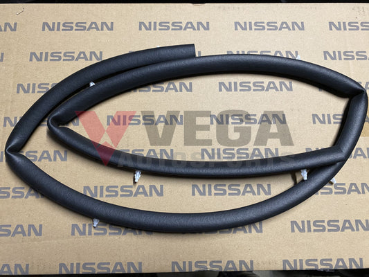Genuine Nissan Front Cowl Rubber to suit Nissan Skyline R32 GTR / GTS-T / GTS-4 - Vega Autosports
