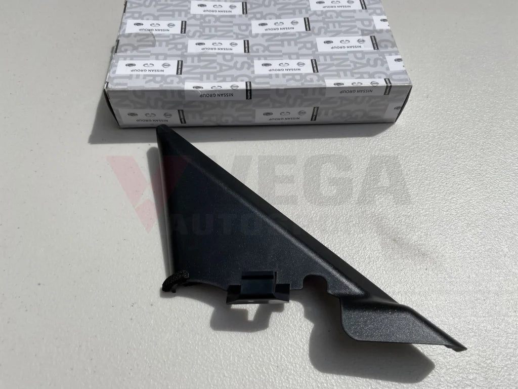 Genuine Nissan Front Door Seal Trim Set to suit Nissan Skyline R34 GTR / GTT / GTV - Vega Autosports