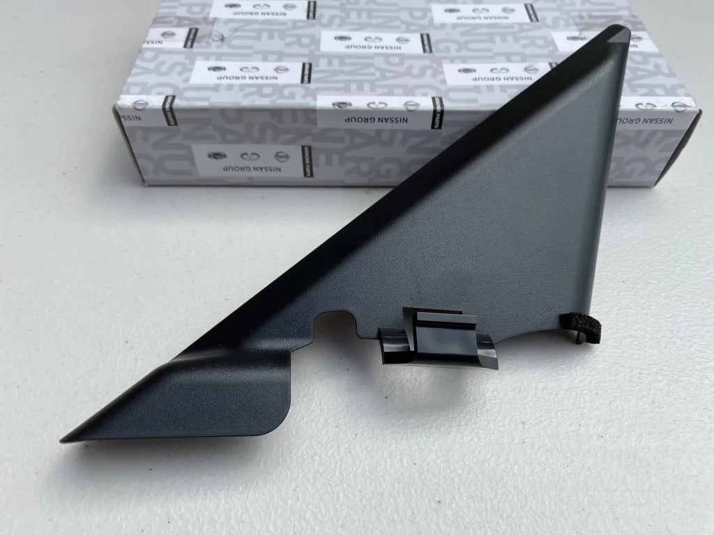Genuine Nissan Front Door Seal Trim Set to suit Nissan Skyline R34 GTR / GTT / GTV - Vega Autosports