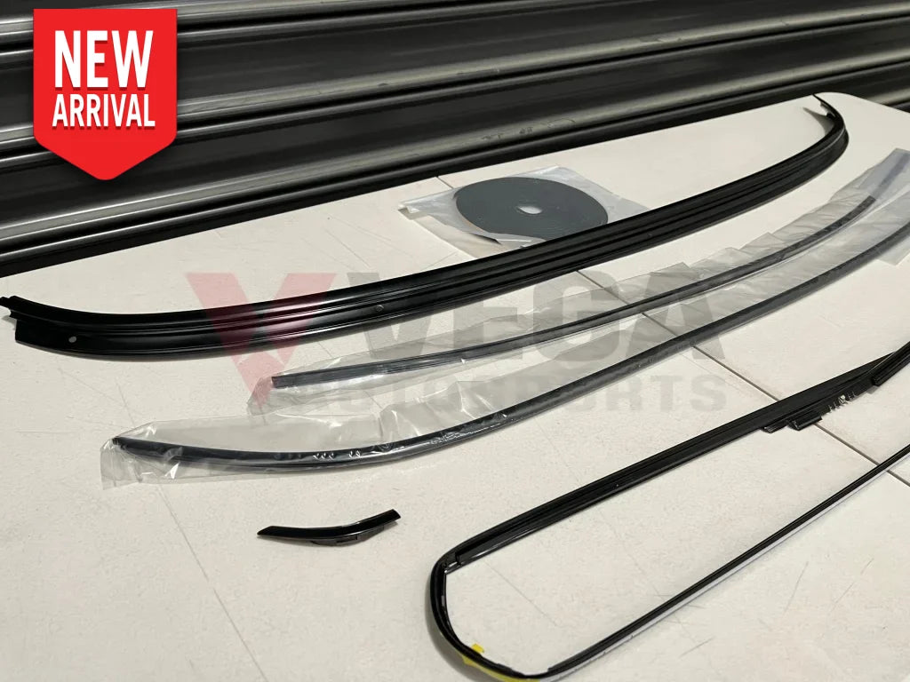 Genuine Nissan Rear Windscreen Moulding Fastener & Dam Kit to suit Nissan Skyline R32 GTR / GTS-T - Coupe (2-Door)