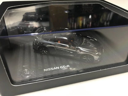 Genuine Nissan Skyline R35 GTR - Nismo Chrome 1/43 Model - Vega Autosports