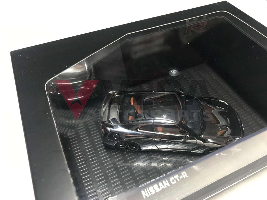 Genuine Nissan Skyline R35 GTR - Nismo Chrome 1/43 Model - Vega Autosports