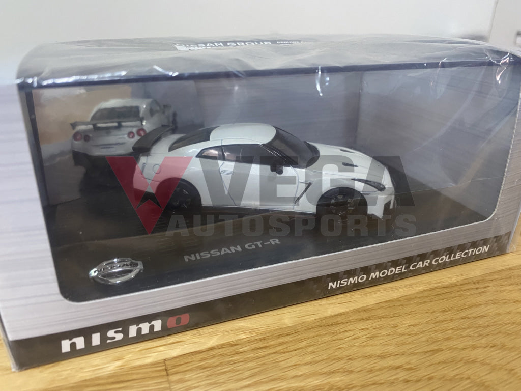 Genuine Nissan Skyline R35 Gtr - Nismo White 1:43 Model Merchandise