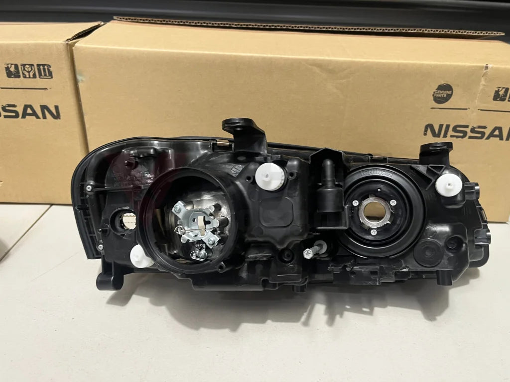Head Light Housing (Halogen) Rhs / Lhs To Suit Nissan Skyline R34 Gt Gt-T 26025-Aa001 26075-Aa001