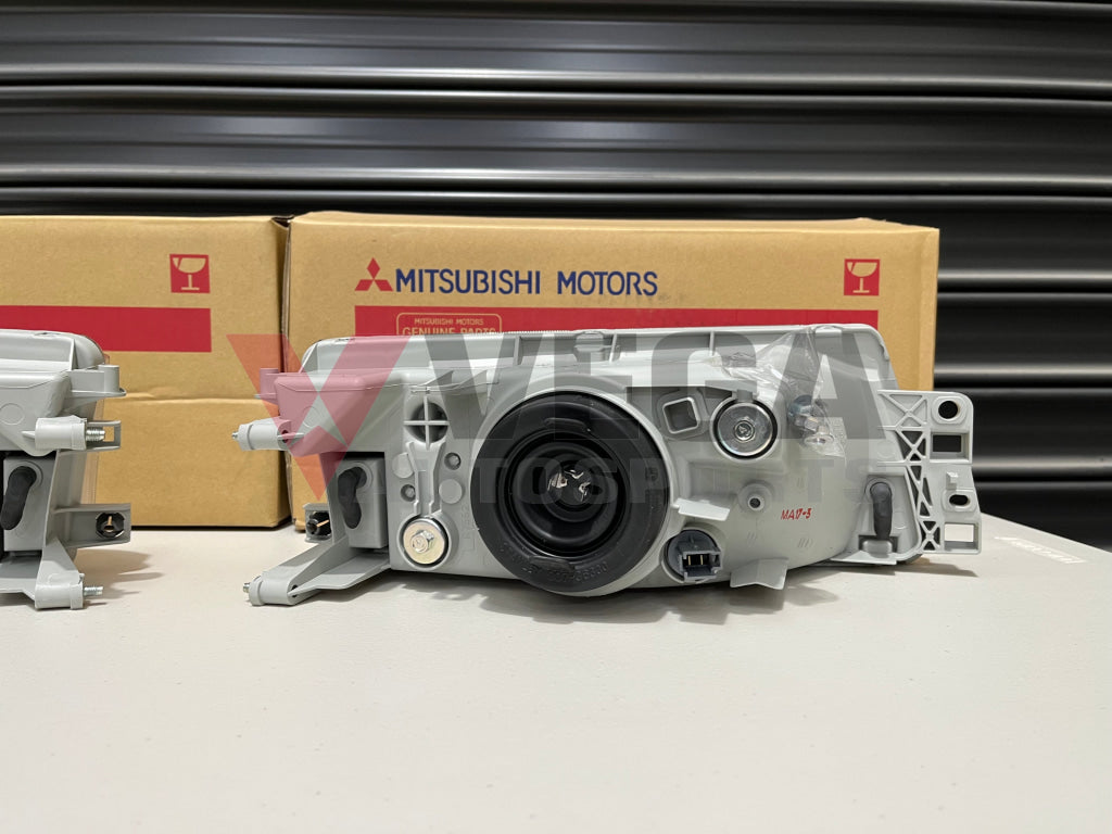 Headlight Assemblies Rhs & Lhs To Suit Mitsubishi Lancer Evolution 5 / 6 6.5 Cp9A Electrical