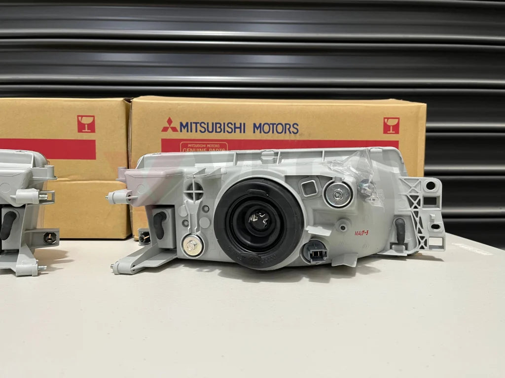 Headlight Assemblies Rhs & Lhs To Suit Mitsubishi Lancer Evolution 5 / 6 6.5 Cp9A Electrical