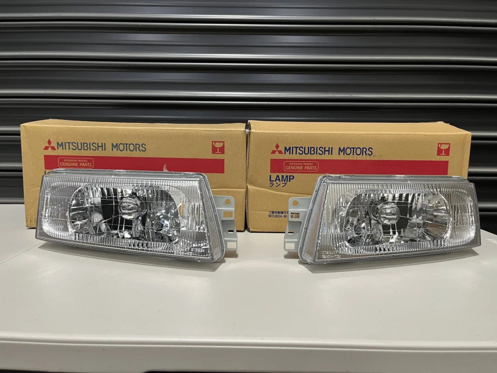Headlight Assemblies Rhs & Lhs To Suit Mitsubishi Lancer Evolution 5 / 6 6.5 Cp9A Electrical