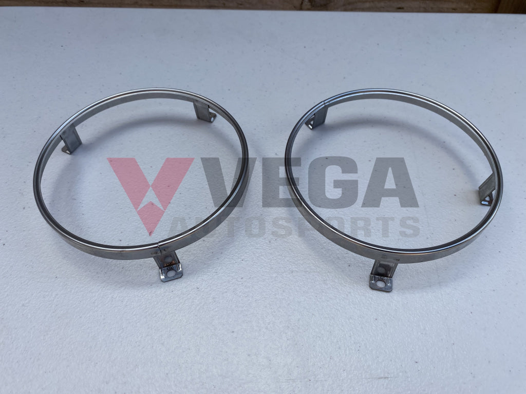 Headlight Retaining Ring (2-piece) to suit Datsun 510 520 610 620 - Vega Autosports