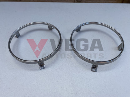 Headlight Retaining Ring (2-piece) to suit Datsun 510 520 610 620 - Vega Autosports