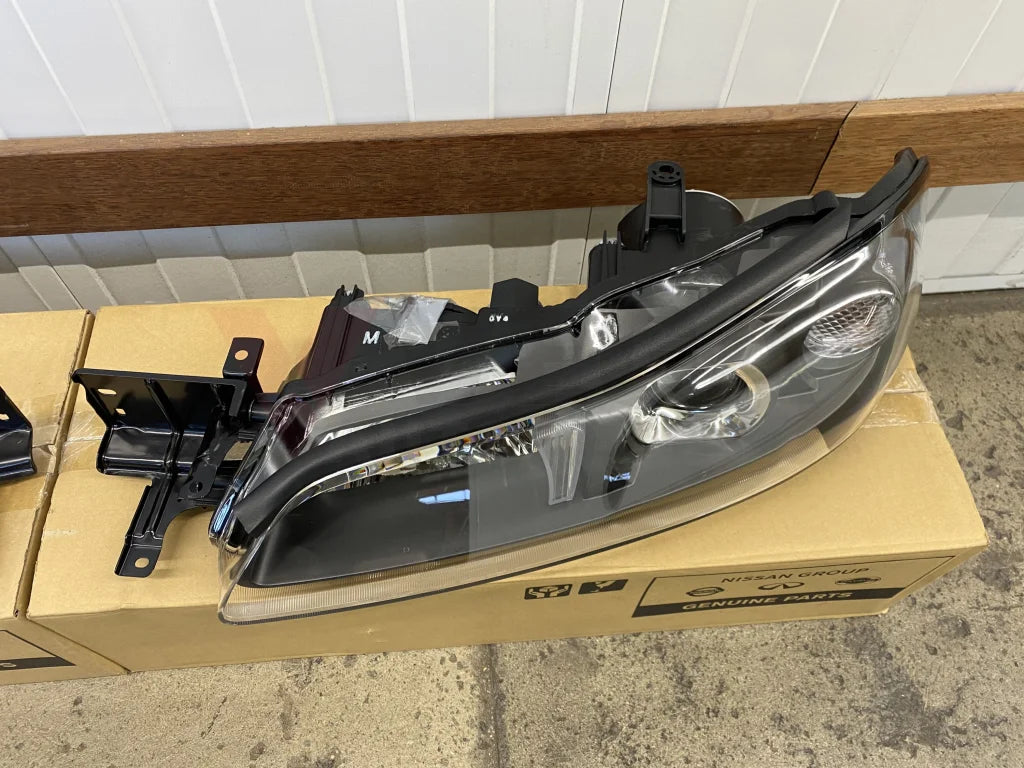 Headlight Set Rhs & Lhs (Adm Halogen) To Suit Nissan Silvia S15 26010-85F86 / 26060-85F86 Electrical