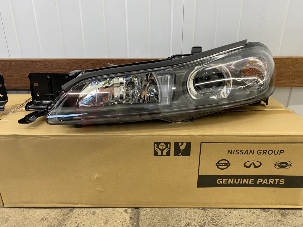 Headlight Set Rhs & Lhs (Adm Halogen) To Suit Nissan Silvia S15 26010-85F86 / 26060-85F86 Electrical
