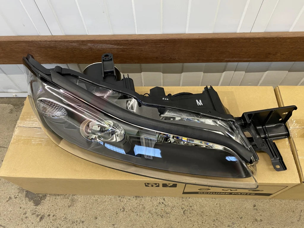 Headlight Set Rhs & Lhs (Adm Halogen) To Suit Nissan Silvia S15 26010-85F86 / 26060-85F86 Electrical